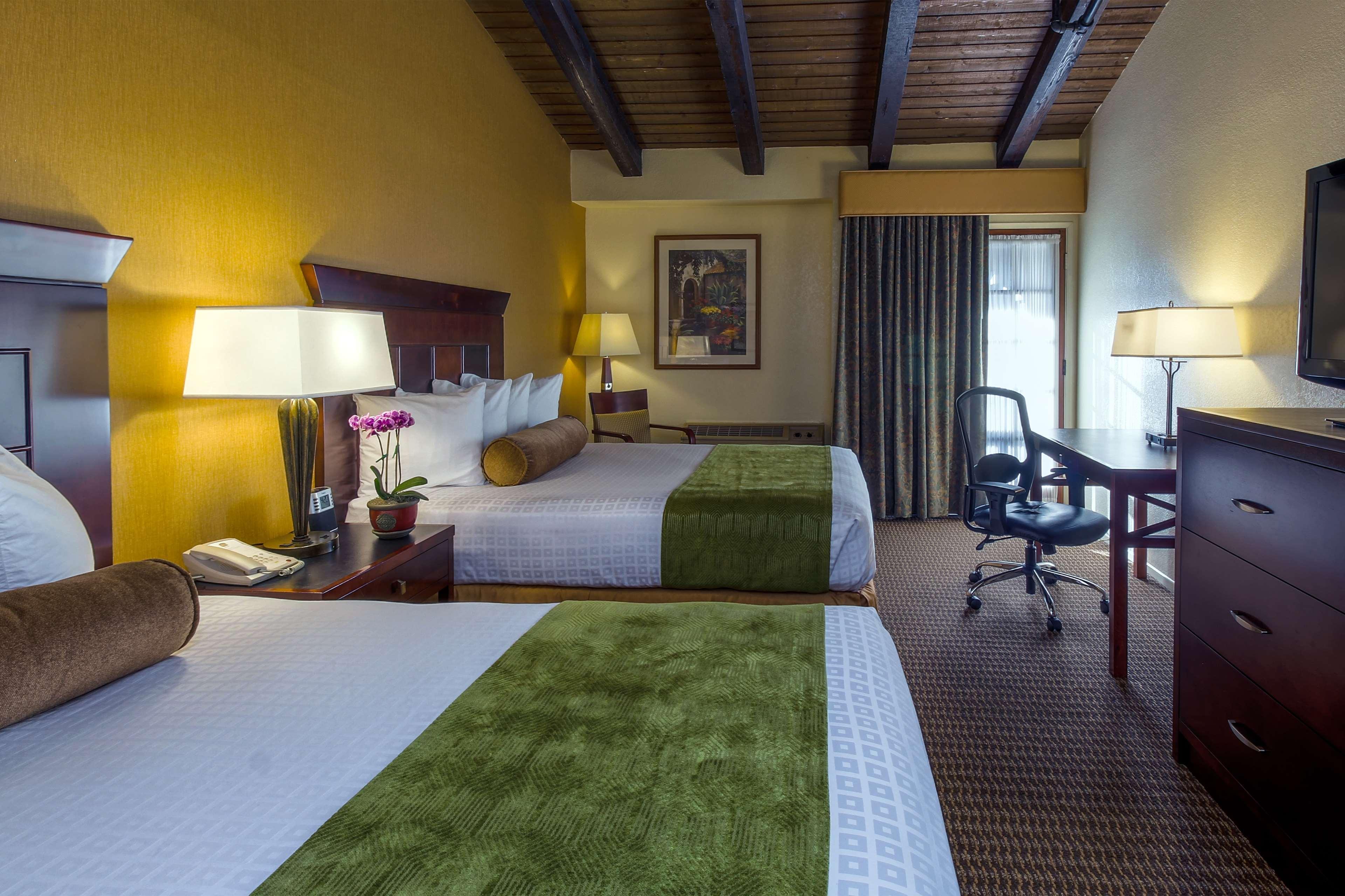 Best Western Plus Carpinteria Inn Buitenkant foto